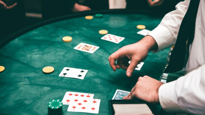 Kiếm tiền từ trò chơi Poker