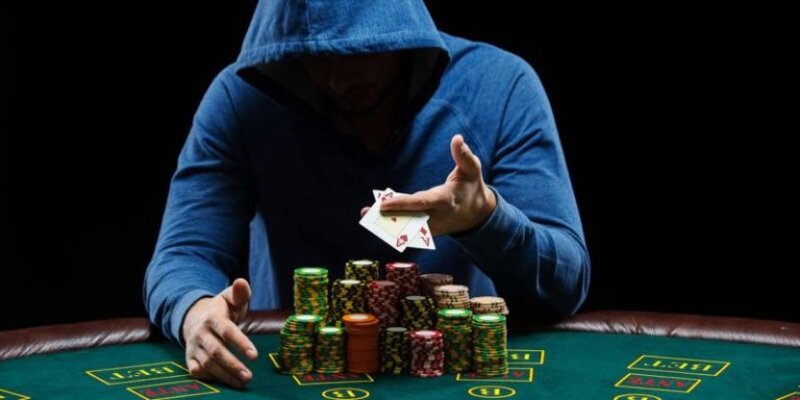 Lưu ý khi dùng tuyệt chiêu check raise trong Poker.