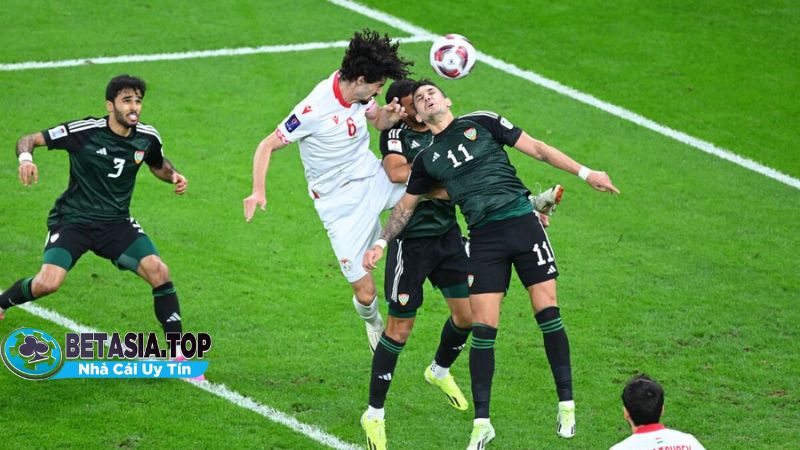 UAE vs Tajikistan có màn đấu kịch tính đến những phút cuối