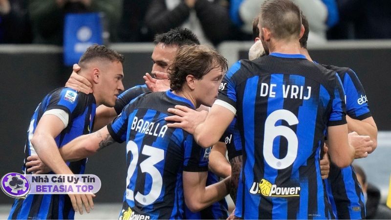 Inter Milan dẫn trước 2 bàn ấn tượng